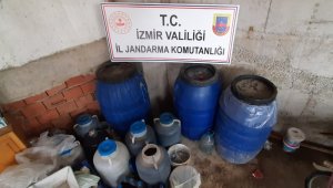 İzmir'de jandarma 600 litre kaçak şarap ele geçirdi