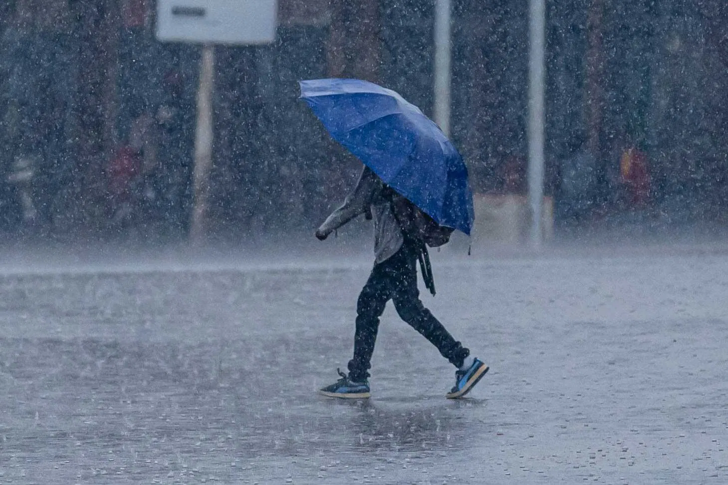 Meteoroloji'den kuvvetli rüzgar ve fırtına uyarısı