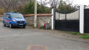 Mutasyonlu virüs görülen hastanın evi önünde jandarma nöbette!