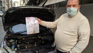 Yeni arabasıyla sel sularına kapıldı!