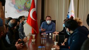 Başkan Gümrükçü yerel sanatçıları da unutmadı