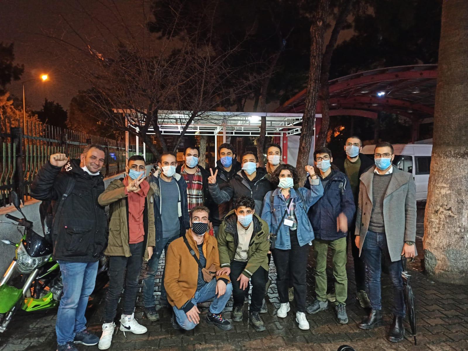 CHP İzmir Gençlik'ten Boğaziçi'ne destek