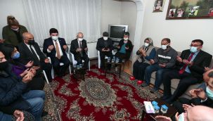 CHP Lideri Kılıçdaroğlu’ndan selde yaşamını yitirenlere taziye ziyareti
