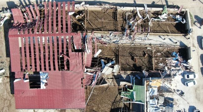 Hortum Alaçatı'da bir çiftliği yerle bir etti