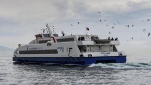 İzmir'de fırtına dindi: Deniz ulaşımı yeniden başladı