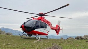 İzmir'de dağlık alanda yaralanan kadının imdadına hava ambulansı yetişti