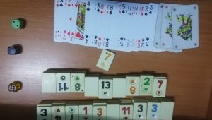 İzmir'de kısıtlamada kumar partisine polisten baskın