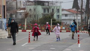İzmir'de yüz yüze eğitim yeniden başladı
