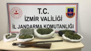 İzmir'in 3 ilçesinde jandarmadan uyuşturucu baskınları