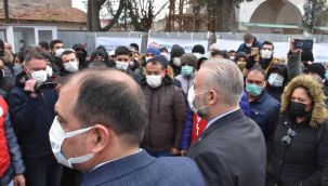 Menemen’de Meta-Su çalışanları işbaşı yaptı: “Bugün itibariyle siyaset kaybetmiş, hukuk kazanmıştır”