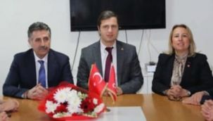 Yücel 'Bayraklı krizi'ne el koydu: Başkanlarla kritik zirve!