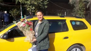 5 yıldır İzmir'in trafiğinde direksiyon sallıyor