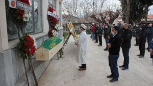 6. kattan düşerek hayatını kaybeden akademisyene son görev