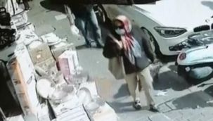 Akıl almaz hırsızlık! Mağazanın önünden televizyonu çaldı!