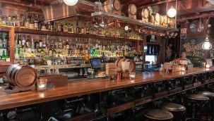 Bar sahipleri sitem etti: Her yer açıldı, sadece biz kapalıyız!