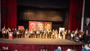 Başkan Soyer madalya törenine katıldı