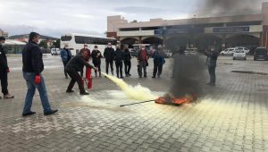 Çeşmeli muhtarlara yangın ve doğal afet eğitimi