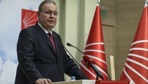 CHP'li Öztrak ekonomik krizden çıkış için partisine işaret etti