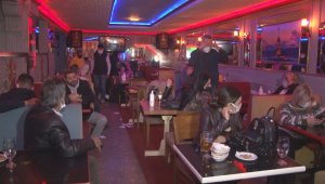 Devriye atan ekiplerden gece kulübüne baskın