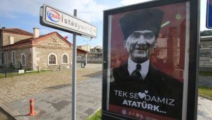 Efes Selçuk'ta 'Love Erdoğan' afişleri gitti, ‘Tek Sevdamız Atatürk’ afişleri geldi!