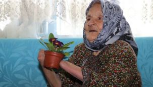 Evli olduğu erkek tırpanla ellerini kesti! 72 yıllık yaşama tutunma hikayesi