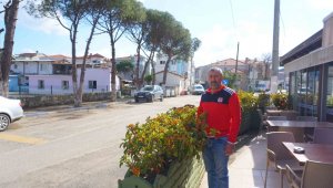 Foça'da esnaf yaz turizmine hazırlanıyor