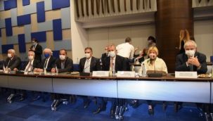 İzmir'de oda ve borsalardan ortak zirve: 'Bir daha kapanma lüksümüz yok!'