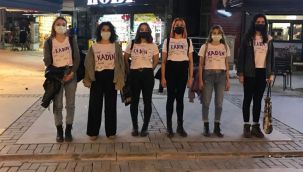 İzmir'de sessiz ‘İstanbul Sözleşmesi’ eylemi: 'Kadınız, varız, var olacağız!'