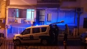 İzmir'de yakayı ele veren hırsızlar ev sahibini bıçakladı