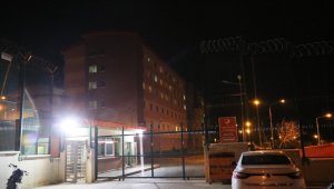 İzmir Göçmen Geri Gönderme Merkezi'nde yangın paniği