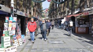 İzmir'de kitap hırsızları Sevgi Yolu'na dadandı