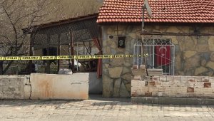İzmir'de şüpheli ölüm: Yaşlı adam evinde ölü bulundu