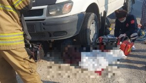 İzmir'de trafik kazası: 1 ölü, 1 ağır yaralı