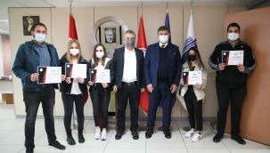 Karşıyaka’da ‘eczane destek personeli’ yetişiyor