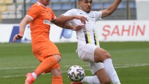TFF 1. Lig: Menemenspor: 0 - Adanaspor: 0