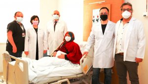 70 yaşındaki kadın aynı anda 3 farklı kanserden kurtuldu