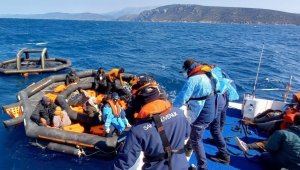 Çeşme açıklarında 37 düzensiz göçmen kurtarıldı