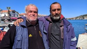 Foça'da düşen askeri uçaktaki pilotları kurtaran balıkçı o anları anlattı