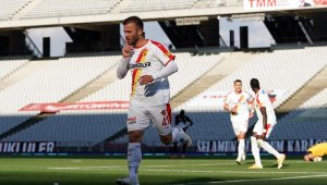 Göz-Göz'de yedekler sahne aldı