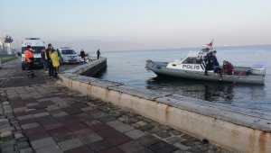 İzmir'de denizde bir erkeğe ait ceset bulundu