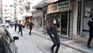 İzmir'de kadına şiddet ihbarına giden polisler sürprizle karşılaştı