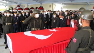 İzmirli şehit gözyaşlarıyla uğurlandı