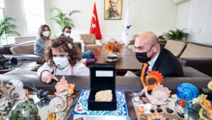 Öykü Arin'den Başkan Soyer'e teşekkür ziyareti