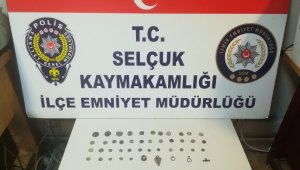 Selçuk'ta şüpheli araçtan tarihi eserler çıktı
