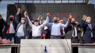 “Aramızda işçi-patron ilişkisi yok, hepimiz İzmir için çalışıyoruz”