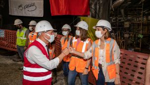 Başkan Soyer'den yerin 30 metre altında bayramlaşma