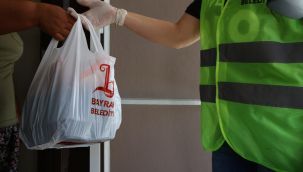 Bayraklı'da Ramazan dayanışması devam ediyor