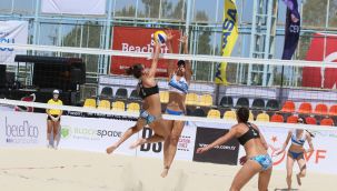İzmir’de plaj voleybolu heyecanı başladı