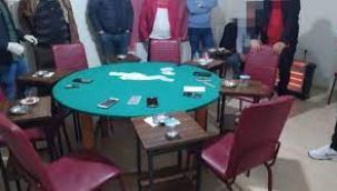 İzmir'de reklamlı kumarhaneye baskın!