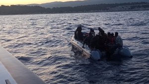 İzmir'de 71 düzensiz göçmen kurtarıldı